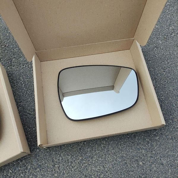 Hyundai Accent (CB) (Хюндай Акцент) 2010-2019 стекло зеркала (вкладыш, зеркальный элемент) правый 40C1555E фото