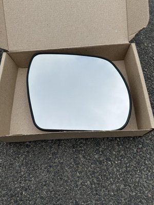 Hyundai Tucson (LM) 2010-2015 (варіант 2) 87621-3J110 вкладиш дзеркала (скло, дзеркальний елемент) правий 4052555M_TCS фото
