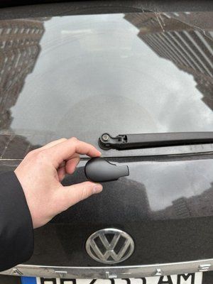 5K6955435 Кришка ковпачок заднього двірника VW Atlas (Фольксваген Атлас) 18-20 5K6955435 фото
