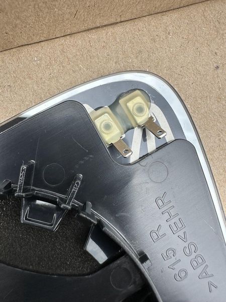 Skoda Fabia NJ (Шкода Фабиа) 2014-2021 вкладыш зеркала (зеркальный элемент) правого 69B2555M фото