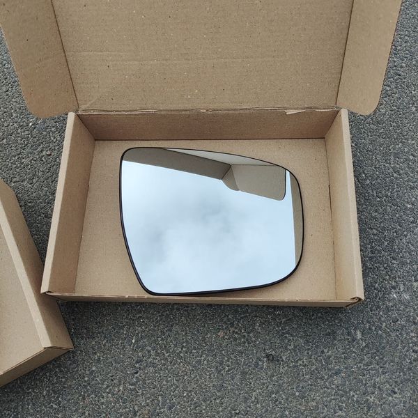 Nissan Rogue T32 (Ниссан Рог Т32) 2013-2021 вкладыш (стекло, зеркальный элемент) правого зеркала  27C1555M фото