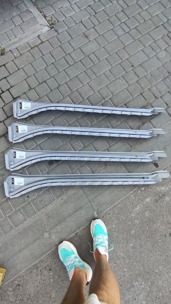 Порог правый внутренний (под раздвижную дверь) с направляющей VW Transporter T4 9558 014 / 9566425 фото