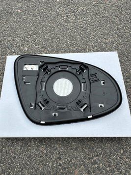 Toyota Prius C (Тойота Приус С) 2012-2021 вкладыш зеркала левого (зеркальный элемент) MV1748LH_PR фото